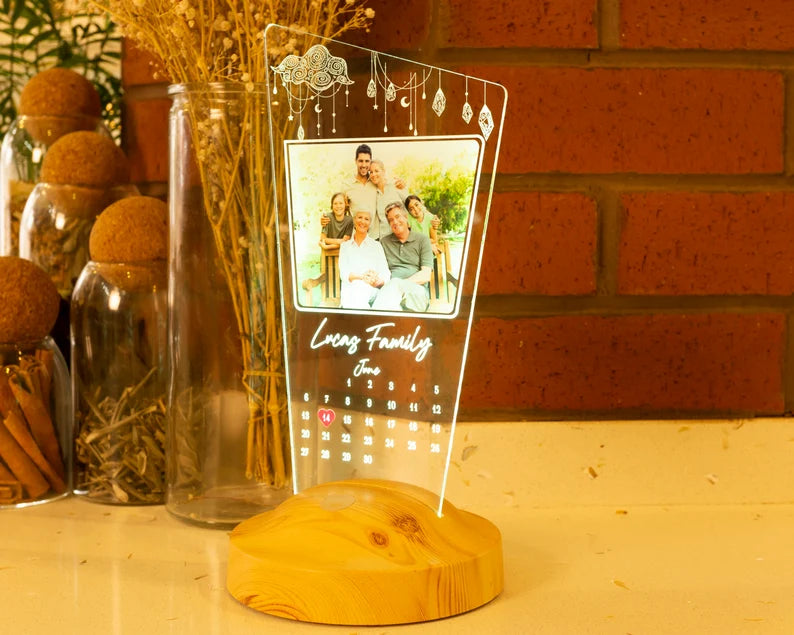 Kişiye Özel Fotoğraflı Takvim Led Lamba, Sevgililere Özel Resimli Gece Lambası, Çok Şık Özel Gün Hediyelik, Masa Üstü Dekoratif Ofis Hediyesi