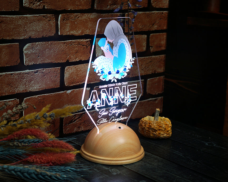 Tesettürlü Anne Adayına Hediye LED Lamba – Kişiye Özel İlk Anneler Günü Tasarımı