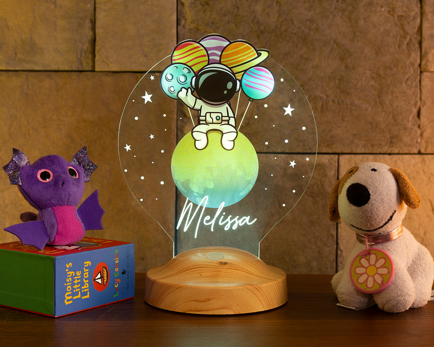Çocuk Hediyesi Astronot Gece Lambası, Astronot Kişiye Özel Doğum Günü Hediyesi, Astronot Led Lamba Aydınlatması