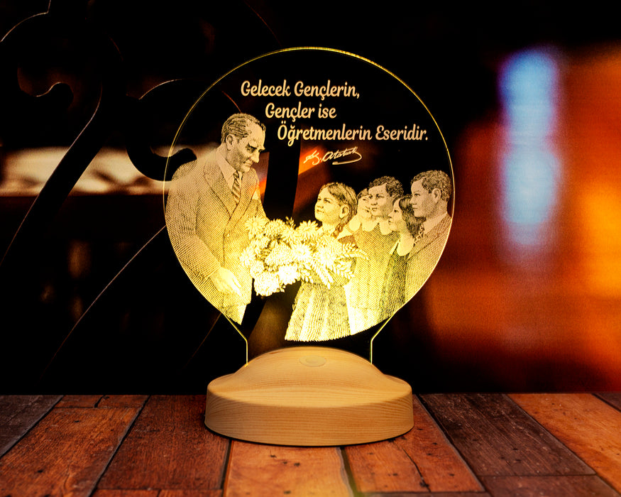 Başöğretmen Atatürk Temalı LED Lamba – Öğretmene Yazılabilir Sözlü 24 Kasım Hediyesi