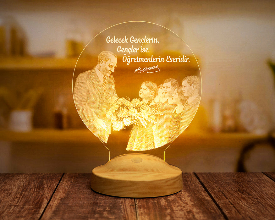 Başöğretmen Atatürk Temalı LED Lamba – Öğretmene Yazılabilir Sözlü 24 Kasım Hediyesi