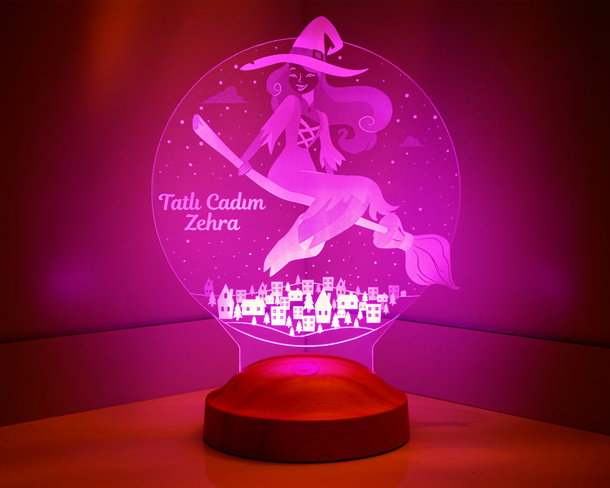 Cadılar Bayramı Temalı Kişiye Özel Tatlı Cadı Gecelambası, Masaüstü 3D Led Lamba,  Halloween Işıklı Dekoratif Lamba