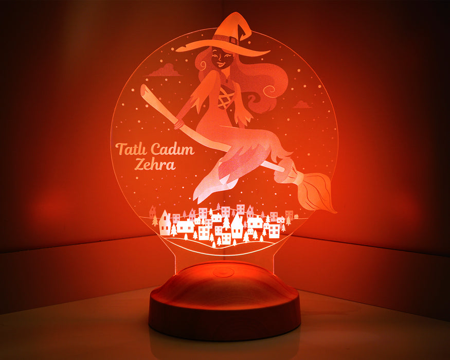 Cadılar Bayramı Temalı Kişiye Özel Tatlı Cadı Gecelambası, Masaüstü 3D Led Lamba,  Halloween Işıklı Dekoratif Lamba