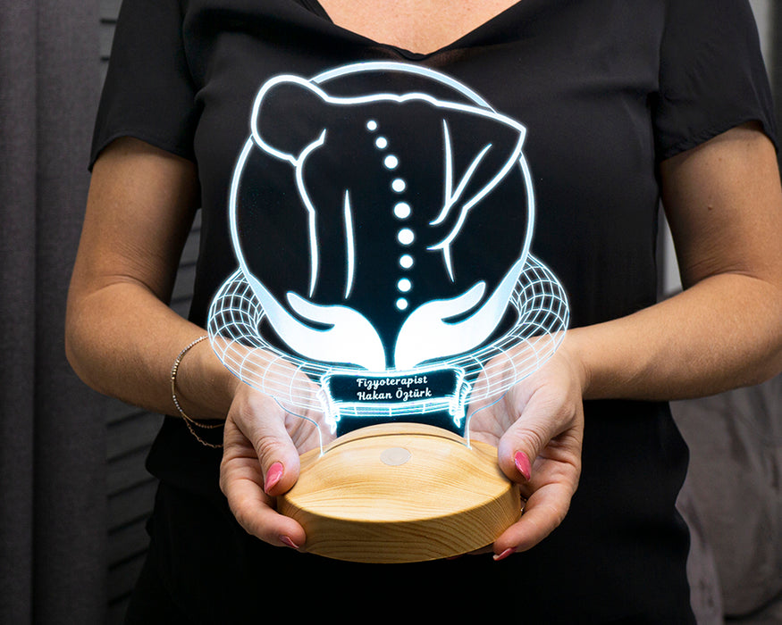 Fizyoterapiste, Ortopedi ve Fizik Tedavi Doktoruna Özel İsimli 3D LED Lamba Hediyesi