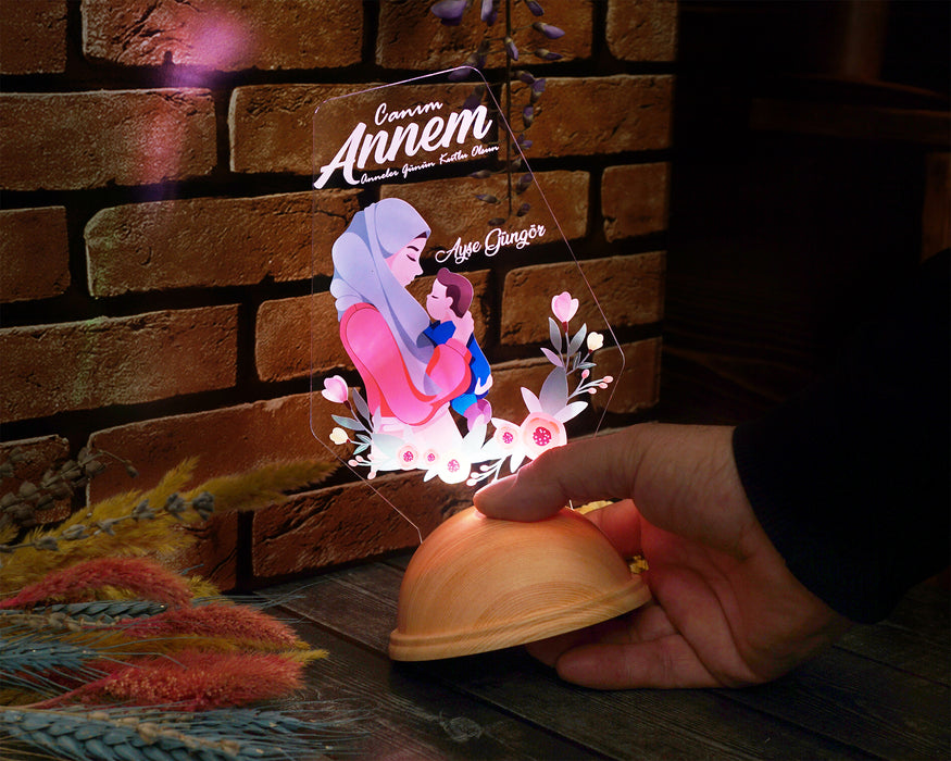 Tesettürlü Anneye Özel LED Lamba – Anlamlı Anne ve Bebek Hediyesi