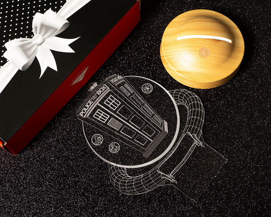 Tardis Temalı Kişiye Özel Hediye LED Gece Lambası – Doctor Who Hayranlarına Özel Hediye Seçeneği