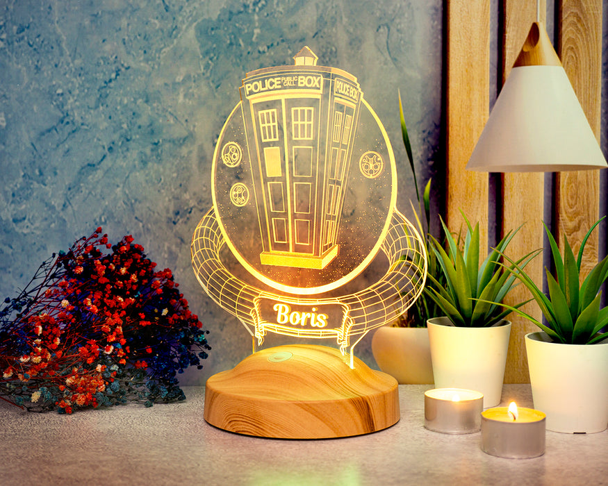 Tardis Temalı Kişiye Özel Hediye LED Gece Lambası – Doctor Who Hayranlarına Özel Hediye Seçeneği